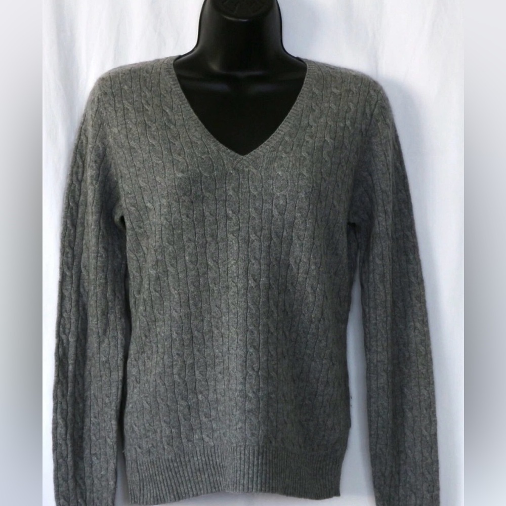 Aqua CASHMERE v neck brown Cable Knit V-Neck Sweater